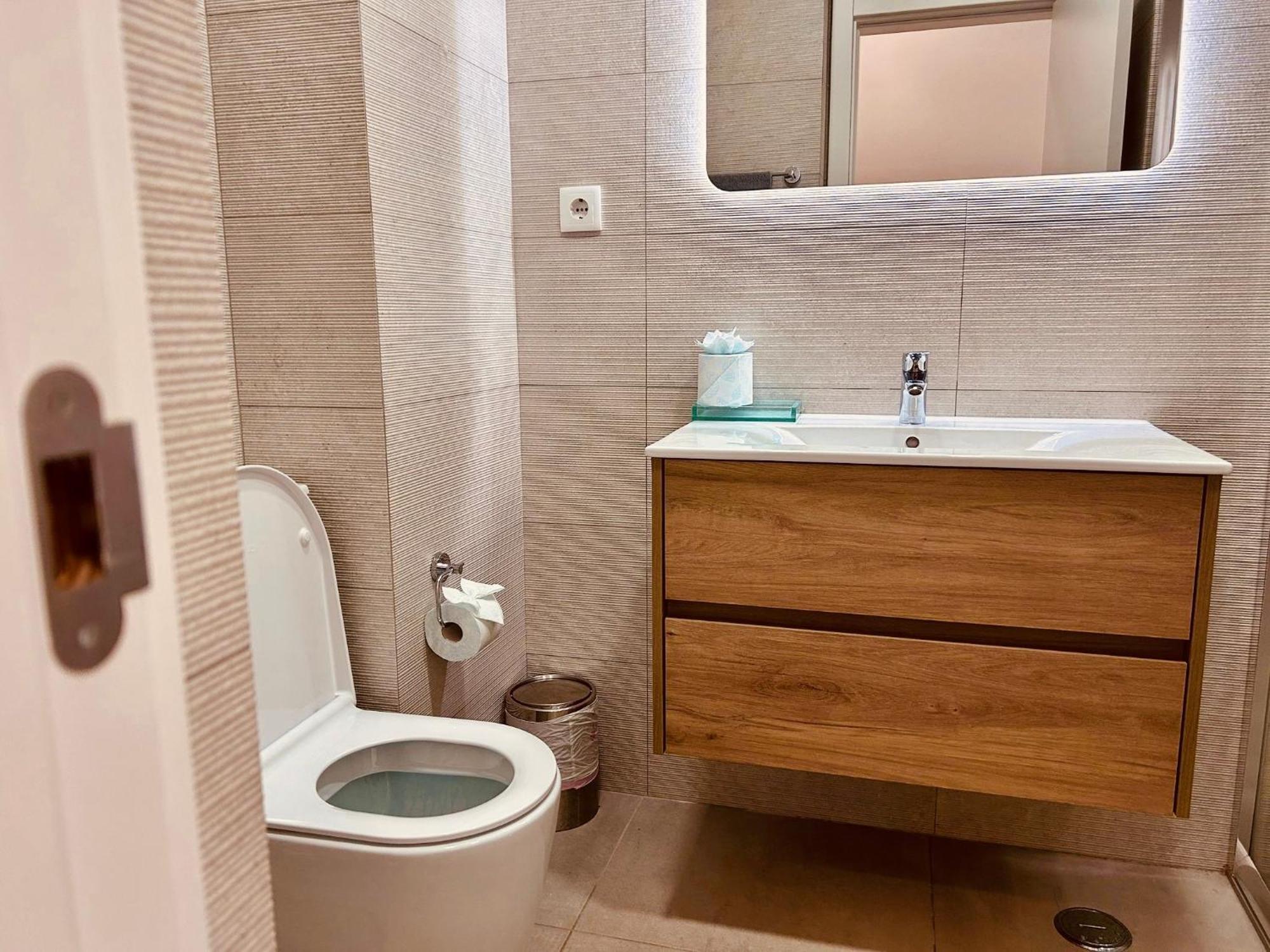 Central Lagos Apt With Marina Views Near Beaches Екстериор снимка